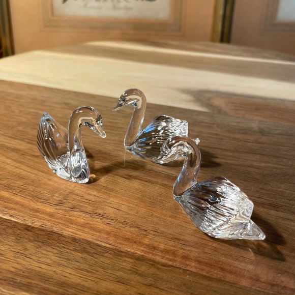 VINTAGE Lenox Style Crystal Enchanted Swan Figurines Set of 3 - Picture 2 of 9